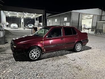 a 210: Volkswagen Vento: 1992 г., 1.8 л, Механика, Бензин, Седан — 7