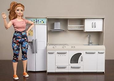 домики для барби: Продаю детскую кухню для Барби, высота 24 см, длина 25. в — 4