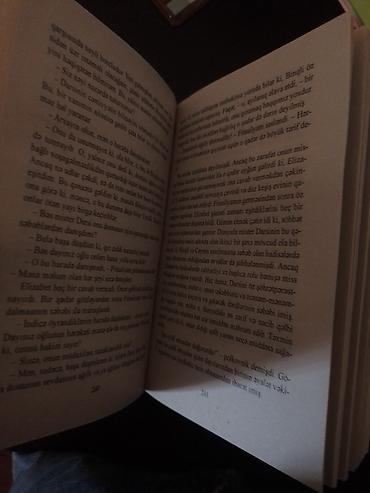 Bədii ədəbiyyat: Kitabı istəyənə pulsuz şəkildə vermək istəyirəm ümumiyyətlə oxumamışam — 4