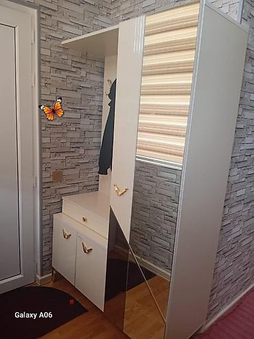metbex mebeli vitrin: Dəhliz dolabi 250m təzə kimi 5 aydi alınıb ünvan Hökməli 6181. SAMİRƏ — 1
