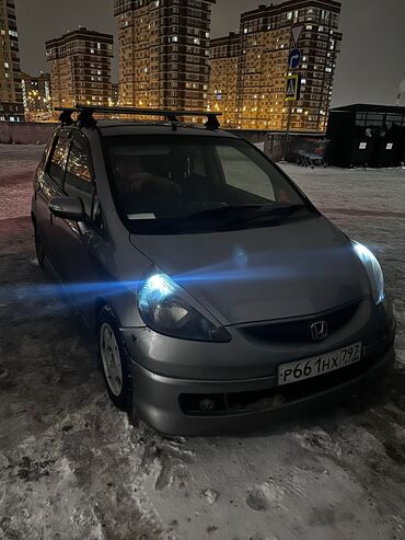 уаз калесо: Honda Fit: 2004 г., 1.3 л, Вариатор, Бензин, Хэтчбэк