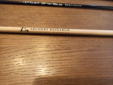 Ostali proizvodi za sport i razonodu: Luk sa pet strela. Luk je napravljen od metalnog gibnja, presvučen — 7