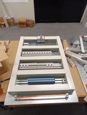 Digər tikinti xidmətləri: Elektrik xidmədi hər bir evdə elektrik nasazlığı olarsa məsafədən tel