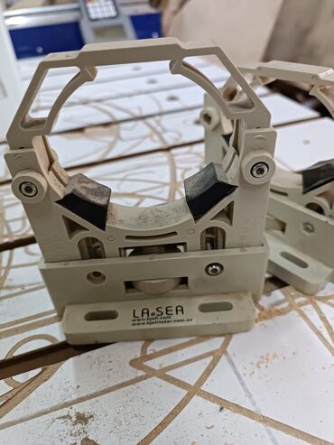 комплект 1155: Lasea регулируемые держатели лазерной трубки