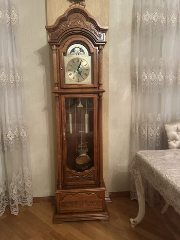 Güzgülər: Yerüstü saatlar, Mexaniki, Saniyə əqrəbi