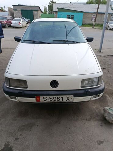 Volkswagen: Volkswagen Passat: 1989 г., 1.8 л, Механика, Бензин, Седан