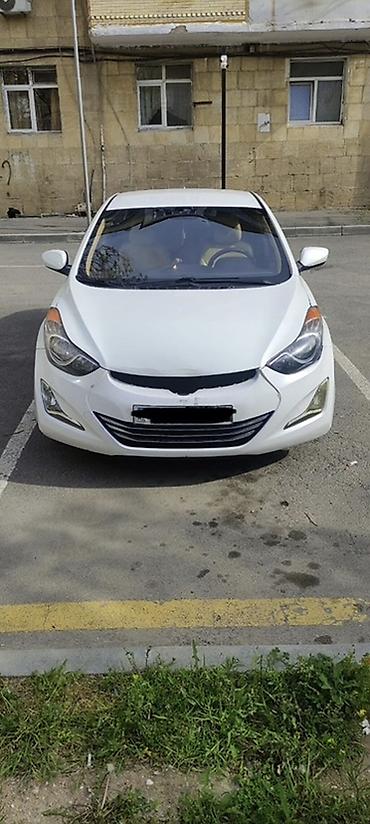 Hyundai: Tecili satilir Hyundai Elantra sedan, ağ rəngli, 5 yerlik. 1.8 dohc — 1