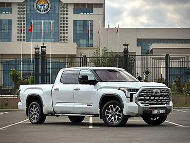бампер на ешку: Toyota Тундра: 2022 г., 3.5 л, Автомат, Бензин, Пикап — 3