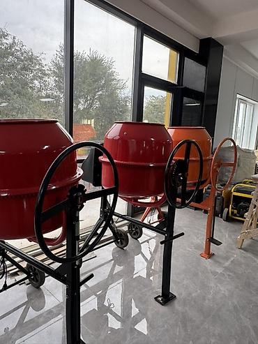 маленький компрессор: Бетоносмесители барабанного типа (CONCRETE MIXER) Описание: - — 1