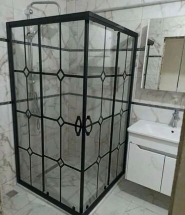 Duş kabinaları, arakəsmələr: Yeni Arakəsmə, Künc üçün, Ünvandan götürmə, Pulsuz çatdırılma — 12