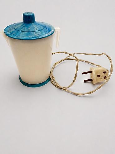 Elektrikli su qızdırıcı - Material: sərt plastik korpus, qapaq və