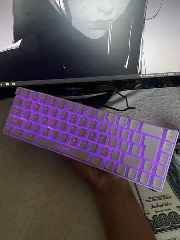 Digər kompüter aksesuarları: 🧿 Keylux V200 Klaviatura 🔹 Şık və RGB işıqlı dizayn 🔹 Klaviatura — 9