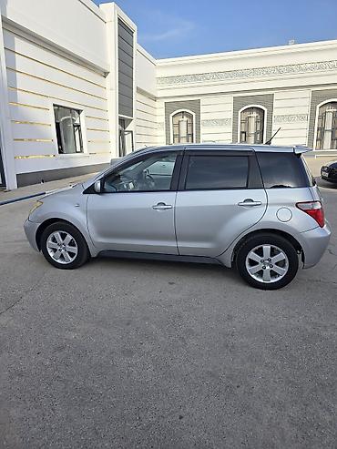 Toyota: Toyota Ist: 2002 г., 1.3 л, Автомат, Бензин, Хэтчбэк — 5