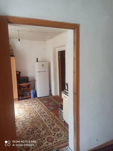 дом меняю на квартиру: Полдома, 30 м², 2 комнаты, Собственник