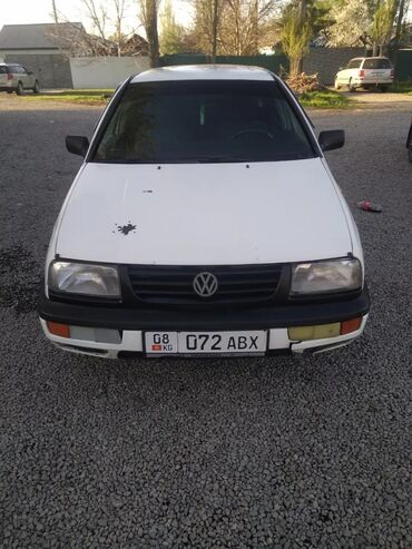 Volkswagen: Volkswagen Vento: 1996 г., 1.8 л, Механика, Бензин, Седан