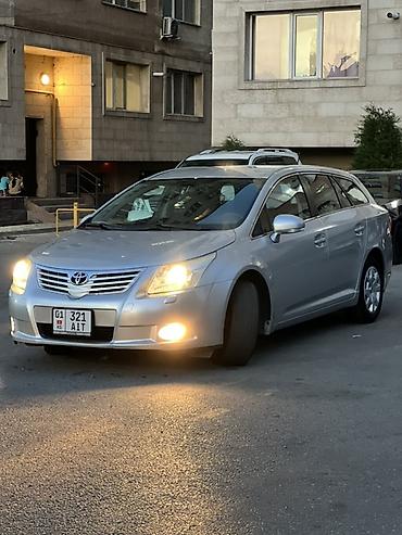 Toyota Avensis: 2009 г., 1.8 л, Механика, Бензин, Универсал