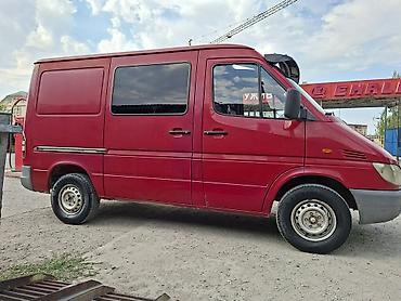 адмен спринтер: Mercedes-Benz Sprinter 311 CDI, короткая база, красный фургон. Кузов — 4