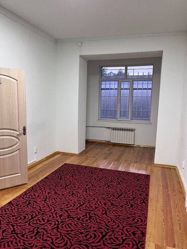 сдается квартира бишкек ош базар: 2 комнаты, Агентство недвижимости, Без подселения, С мебелью частично