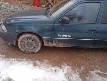 авариная авто: Daewoo Nexia: 1999 г., 1.5 л, Механика, Бензин, Хэтчбэк