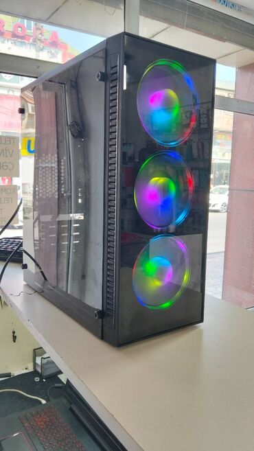 İ5 3 cü nəsil Ddr3 ram 4GB Ram (bütöv əlavə boş slot) Qida Bloku 550W
