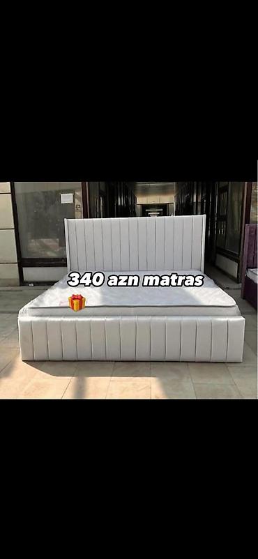 матрас двуспальный: Ağ rəngli, başlıqlı, yumşaq döşəməli çarpayı üçün matras. - Üzəri — 1