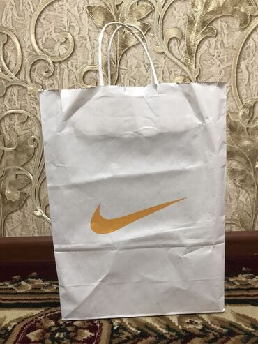 обувь 45 размер: Мужские кроссовки, 38.5, Nike, Новый, цвет - Белый, Самовывоз, Бесплатная доставка, Платная доставка