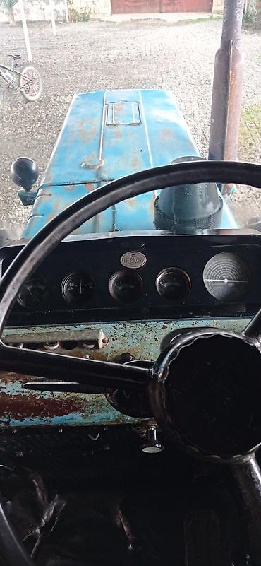 Traktorlar: Satılır tenka zavoddur karopka açmayıb motor antires işləyir starter -da lalafo.az — 32 Traktorlar: Satılır tenka zavoddur karopka açmayıb motor antires işləyir starter — 32