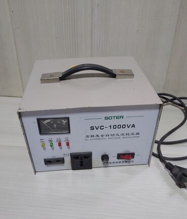 Стабилизатор SVC-1000va Выходы на 220 и 110 вольт. Можно подключать