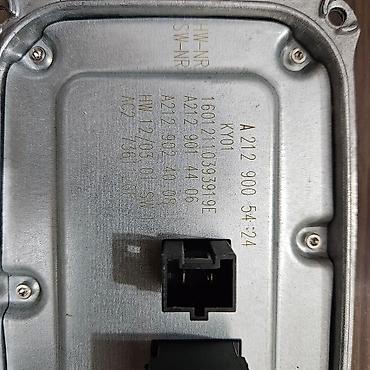 mercedes panel: Mercedes üçün fara blokları satılır. Qiymət 1 ədədinə aiddir. Detal — 3