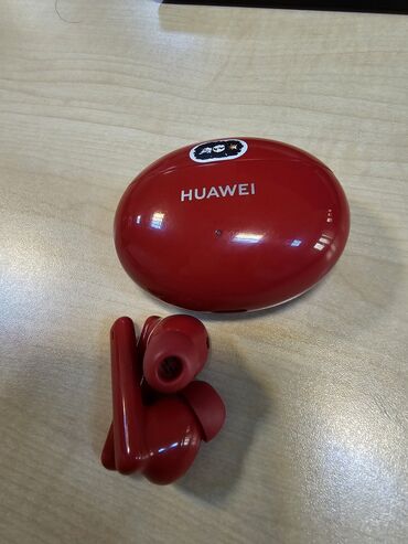 huawei freebuds 4: Huawei Freebuds 4i original cızığı belə yoxdur qutusu mövcuddur