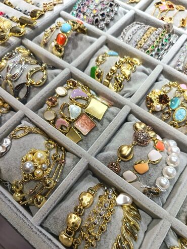 Bijuteriya dəstləri: Zərgərlik dəstləri – zövqlü aksesuar seçimi 1) Yaşıl daşlı çiçək — 19