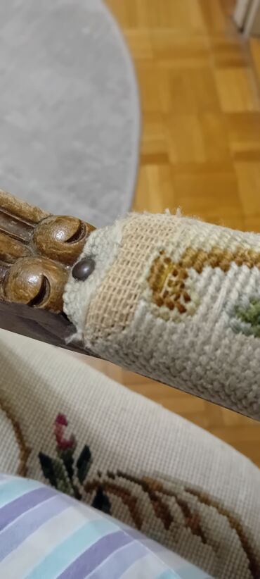 Stilske fotelje: Antikvrska tapacirana fotelja u stilu ROKOKO - Konstrukcija: čvrsto — 9