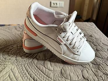 puma suede classic: Женские кроссовки Puma - Модель: низкие кеды с классической шнуровкой — 1