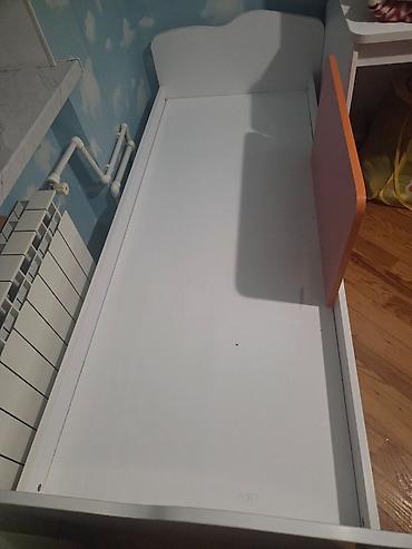 ucuz tek kravatlar: Oğlan və qız üçün, İşlənmiş, Çarpayı, Matras ilə, Siyirməli — 1