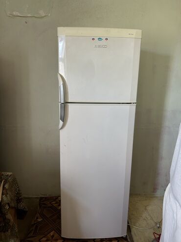 Техника для приготовления еды: Б/у 2 двери Beko Холодильник Продажа, цвет - Белый, Встраиваемый