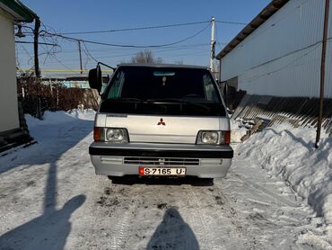 машина митсубиси: Mitsubishi L300: 1990 г., 2.4 л, Механика, Дизель, Минивэн