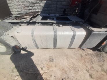 грузовики 1200000: Легкий грузовик, Volvo, Б/у