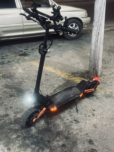 kaybolan yıllar 50: Elektrik samokat 10", > 1000 Vt, > 45 km/s