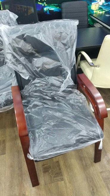 Ofis mebeli: Ofis kreslosu tezedi pulsuzdu catdirilma weherdaxili anbardan satiw - lalafo.az Bakı şəhərində Ofis kreslosu tezedi pulsuzdu catdirilma weherdaxili anbardan satiw