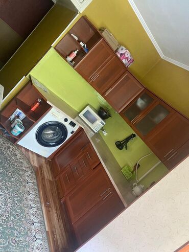 квартиры в районе пишпек: 2 комнаты, 63 м², 106 серия, 2 этаж, Старый ремонт