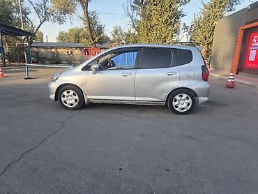 хит машина: Honda Fit: 2002 г., 1.3 л, Вариатор, Бензин, Хэтчбэк — 4