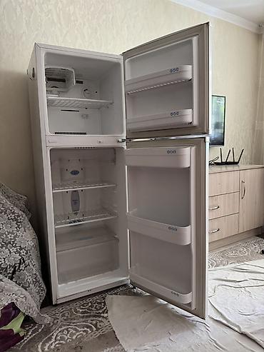 eafc 24: Холодильник LG, Б/у, Двухкамерный, 35 * 150 * — 1
