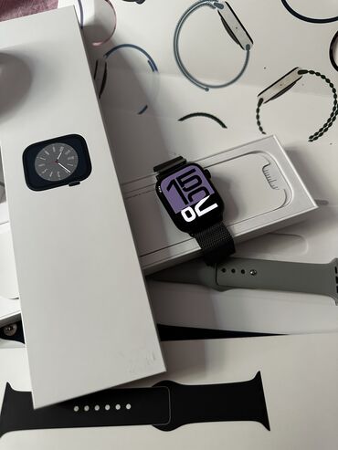 чехол на 8: Apple watch 8 45mm В комплекте коробка, зарядка и 3 пары ремешков