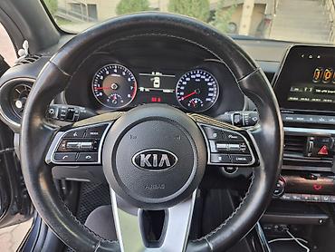 kia ka 3: Kia Cerato: 2019 г., 1.6 л, Вариатор, Бензин, Седан — 8