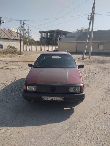 трактыр 80: Volkswagen Passat Variant: 1991 г., 1.8 л, Механика, Бензин, Универсал