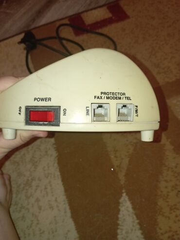 Generatorlar: Maxima SR-800V avtomatik gərginlik tənzimləyicisi. 4 çıxış yuvası ilə — 6