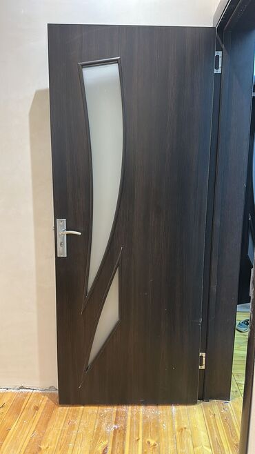 Giriş qapıları: Qapi 4eded 200/80sm
50azn biri
Hovsan 3939 leli