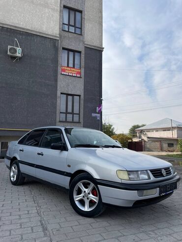 Volkswagen: Volkswagen Passat: 1996 г., 1.8 л, Механика, Газ, Седан