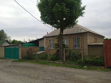 дом или квартира в бишкеке в аренду: Дом, 70 м², 5 комнат, Собственник, Косметический ремонт