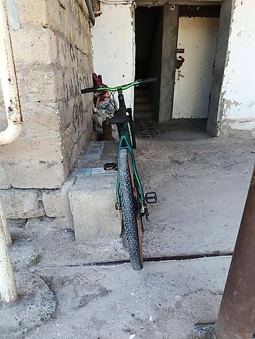 Dağ velosipedləri: Yaşıl rəngli dağ velosipedi - Çərçivə: alüminium, düz üst borulu — 5